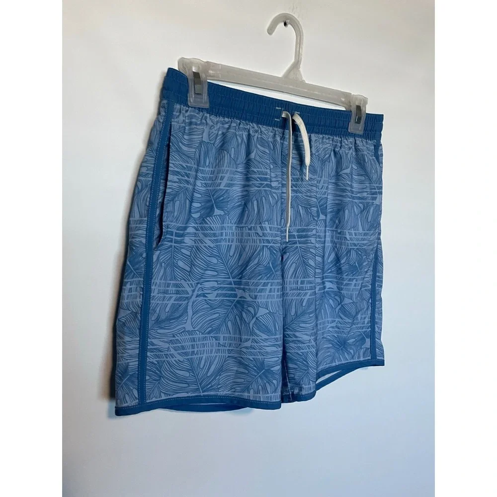 Travis Mathew Board Shorts Mens Small Blue Tropical Floral Print Swim Trunks